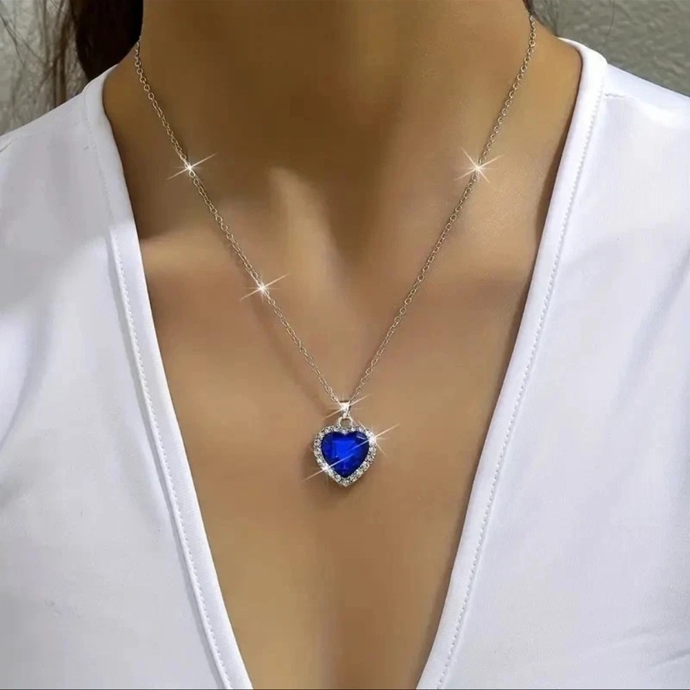 Titanic Heart of the Ocean Pendant nostalgic Movie gifts for her - Picture 6 of 7